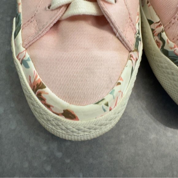 CONVERSE Womens Storm Pink Floral Sneakers - Picture 11 of 14